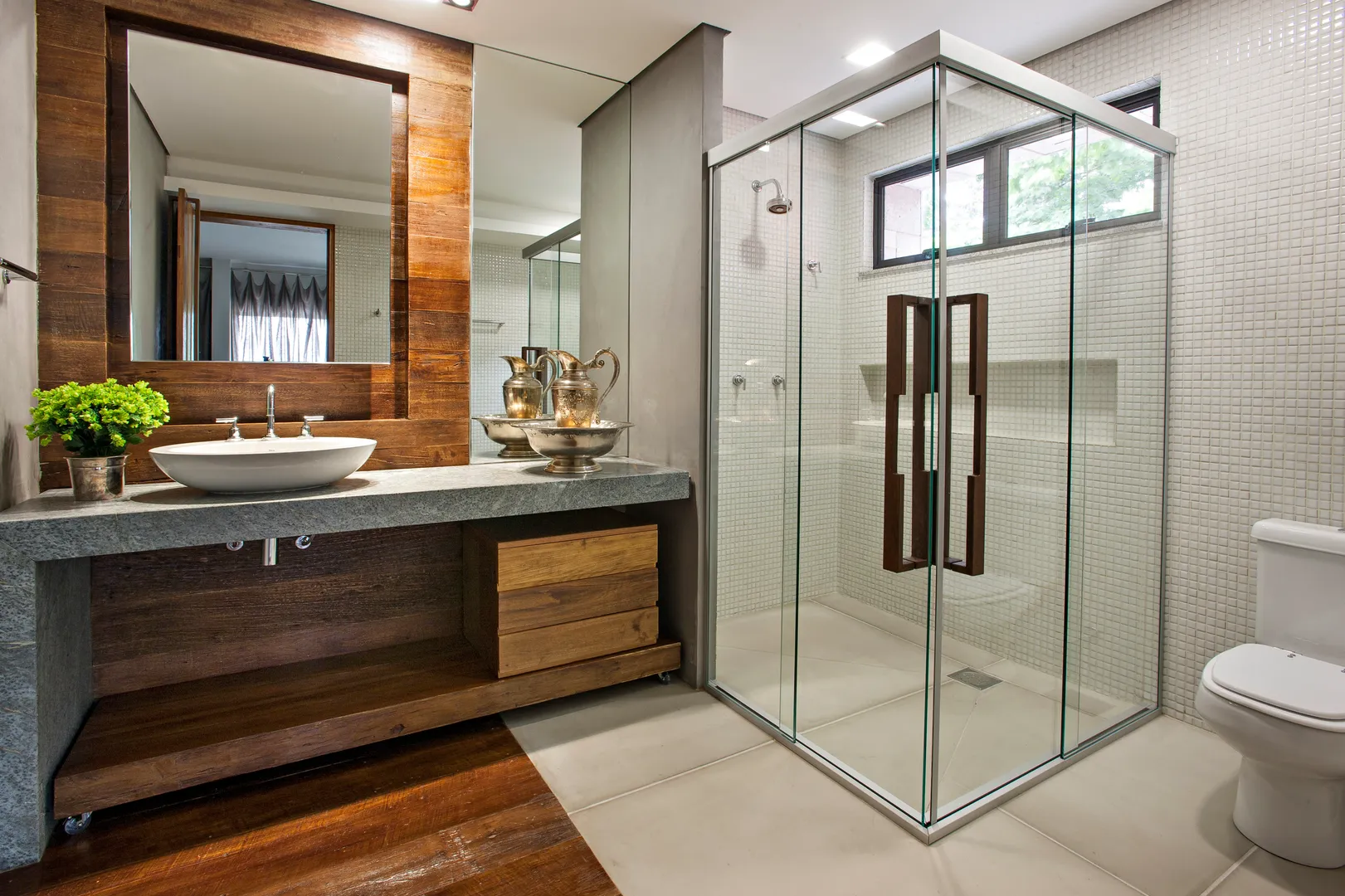 https://architecturalglass.com/collections/shower-doors

